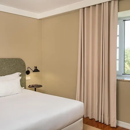 Forrester Essence Douro - By Unlock 4*