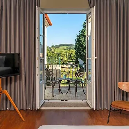 Forrester Essence Douro - By Unlock 4*