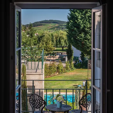 Forrester Essence Douro - By Unlock 4*